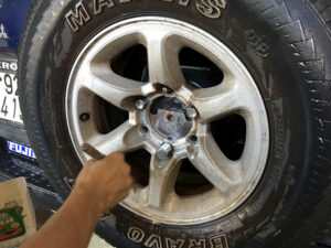 tẩy sáng lazang ô tô ố vàng 3t