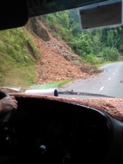 Hành trình vượt nguy hiểm khó khăn về Bắc kạn