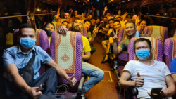 Đoàn thiện nguyện xuất phát