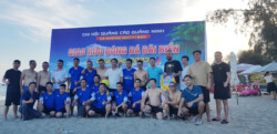 Giao hữu bóng đá bãi biển chào hè 2023