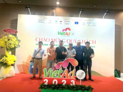 Đối tác và khách hàng tham quan gian hàng 3T