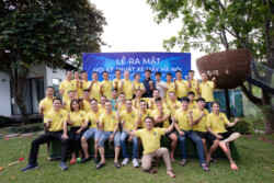 trao quà hội viên hội kỹ thuật xe máy hà nội