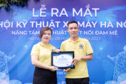 trao quà hội viên hội kỹ thuật xe máy hà nội