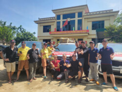 3T hội kỹ thuật xe máy hà nội sửa xe cho bà con nghệ an vùng lũ